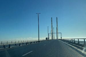 Über Peberholm in Richtung Brücke