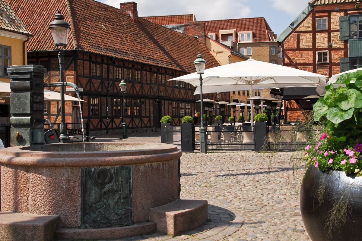 Der Platz Lilla Torg in Malmö mit seinen Fachwerkhäusern